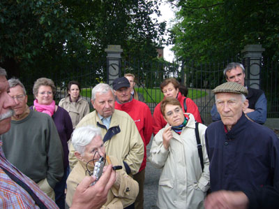 Tout le monde est très attentif aux explications relatives à la bataille de Malplaquet.